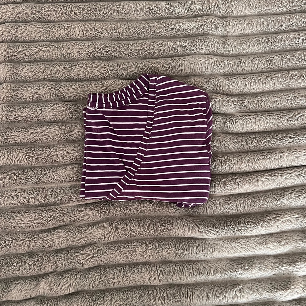 Lululemon Love Tee x V-Neck